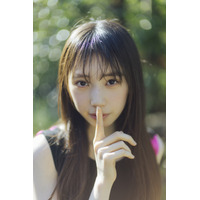 乃木坂46・矢田萌華、ノースリーブワンピやミニスカ姿披露！美少女すぎるグラビアカット公開 画像