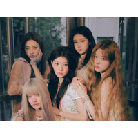 ILLIT、『Tick-Tack』がSpotify2億回再生突破！HANAとのコラボで話題の新曲も好発進 画像