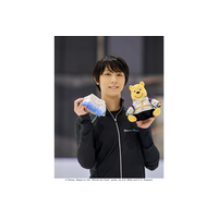 羽生結弦とプーさんの“特別な絆”を一冊に！限定衣装のぬいぐるみ付きメモリーブックが誕生 画像
