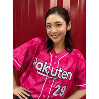 山谷花純、思い出の球場でセレモニアルピッチに登壇！「10年越しの夢」を明かす 画像