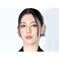 ベッドシーンに続き…三吉彩花、高校生まで父親と入浴の過去が韓国で話題「ギャップがすごい」 画像