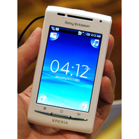 【CommunicAsia2010 Vol.1】ソニー・エリクソンが「Xperia X8」発表！日本市場も意識!? 画像