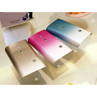 【CommunicAsia2010 Vol.2:動画】「Xperia X8」の動作を展示会場でチェック！ 画像