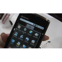 【Wireless Japan 2010（Vol.19）：動画】京セラから初のAndroid搭載スマートフォン「Zio」 画像