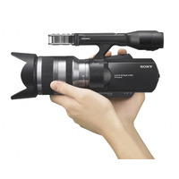 ソニースタイル、レンズ交換式ビデオカメラ「NEX-VG10」の先行予約販売を開始 画像