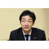 【CEATEC JAPAN 2010（Vol.8）】小型・軽量ヘッドマウントディスプレイによるAR体験……NTTドコモ 画像