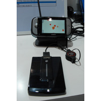 【Interop 2006】 携帯電話やiPodなどが充電できるUSB端子付きバッテリー 画像