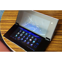 目新しいビジョンを示せたか？決め手に欠ける「Sony Tablet」とソニー戦略の課題 画像