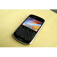 【フォトレポート】タッチパネルと新OS採用の「BlackBerry Bold 9900」  画像