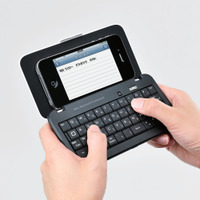 エレコム、iPhoneを載せられる蓋付きポケットサイズのBluetoothキーボード 画像