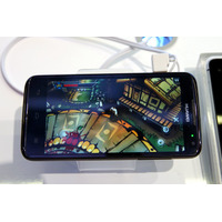 【MWC 2012 Vol.30（動画）】ファーウェイ、世界最速クアッドコアCPU搭載スマホ「Ascend D quad」 画像