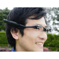オリンパス、メガネ装着式のウェアラブルディスプレイを発表……スマホ連携も 画像