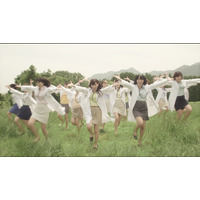 なぜ女医さん!?　AKB48“ネクストガールズ”が白衣姿で新CMに登場 画像