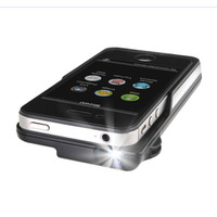 補助バッテリにもなるiPhone 4S・4用モバイルプロジェクター……リモコン付属モデルも 画像