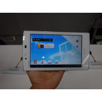 【ドコモ2012秋モデル】世界最軽量249g！Xiタブレット「MEDIAS TAB UL N-08D」 画像