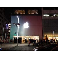 いよいよ明日、iPhone 5発売！Apple Store銀座店前に300人超の行列 画像