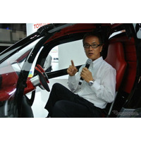 【CEATEC 2012 Vol.19】トヨタ友山常務役員、Smart INSECTは「常に人や家、社会と対話できる車」 画像