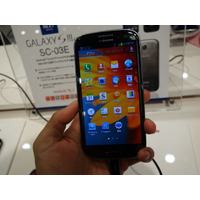 【ドコモ 2012冬モデル：動画】Android 4.1＆クアッドコアCPUのプレミアムモデル！「GALAXY SIII α」 画像