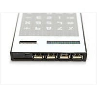 USBポートを4ポート付属したソーラー電卓、直販価格1200円 画像