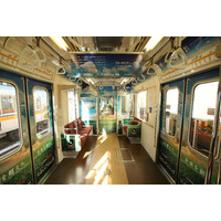 トンネルの先に未来、決めろ地下鉄ゴール!!　東京メトロでJリーグトレイン走る 画像