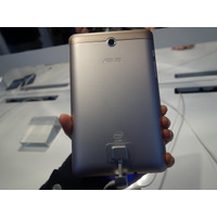 【MWC 2013 Vol.41（動画）】9時間のバッテリーライフを実現した7インチTab「ASUS Fonepad」 画像