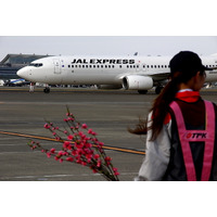 接客・整備・操縦すべて女性スタッフで……JAL「ひなまつりフライト」 画像