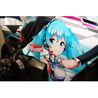 初音ミク、痛単車でマン島TTレースに挑戦 画像