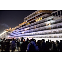 その大きさに圧倒される！豪華客船「クイーン・エリザベス号」、横浜港大さん橋へ 画像