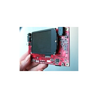 使用済みケータイのLCDをリサイクル——省電力、超小型汎用PCボード「DVIEW」 画像