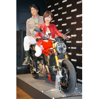 釈由美子、ドゥカティ初体験に興奮 画像