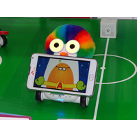 【Mobile Asia Expo 2014 Vol.21】スマホが知能を与える！子供向け学習ロボット「Albert」と「Atti」 画像