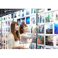 佐々木希、とっておきの”チェキ”披露……「3万人の写真展2014」 画像