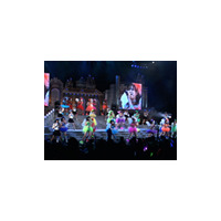 モーニング娘。、℃-uteらがステージ狭しと飛び回る「ハロプロwinter」を独占映像で！ 画像