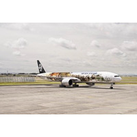 映画『ホビット』特別塗装機が成田空港に…ニュージーランド航空 画像