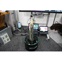 データセンター向けセンサーロボット――空調管理自動化を支援 画像