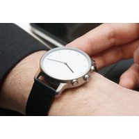 【MWC 2015 Vol.48】フランスから“充電不要”のスマートウォッチ「nevo solar watch」誕生 画像