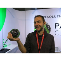 【IFA 2015】地元ベルリンのスタートアップ、ボール型全方位カメラ「Panono」を出展 画像