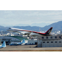国産ジェット旅客機、三菱 MRJ が進空 画像