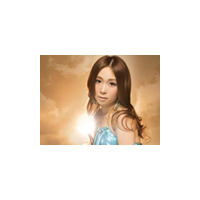 ウェディングドレス姿も披露〜愛内里菜が可憐に“愛の理想”を歌う 画像