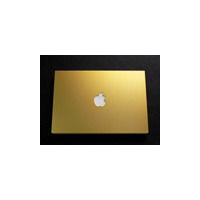MacBookがアルミ/ゴールドデザインに変身！　13型MacBook専用のアルミニウム製プロテクター 画像
