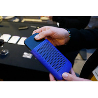 燃料電池でスマホを充電できるポータブルバッテリー！【MWC 2016 Vol.14】 画像