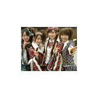 AKB48のメンバーがファンクラブ会員200人の前でライブトーク 画像