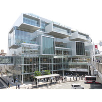 “スマホ連動型百貨店”が大阪に！CCC、「枚方 T-SITE」オープン 画像