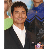 沢村一樹、仮面ライダーに！「ブレイクできるかも」 画像