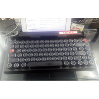 タイプライター風キーボード、秋葉原で販売開始【動画あり】 画像