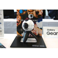 写真撮影のスタイルが変わる？  360度全天球カメラ「Galaxy Gear 360」発売！ 画像