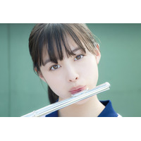 橋本環奈、美しすぎるフルート演奏カット公開……映画「ハルチカ」 画像