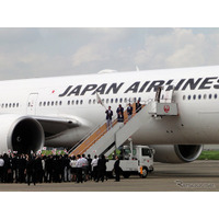 リオ五輪選手団や都知事を乗せたJAL・ANA機が到着 画像