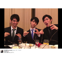 羽生結弦＆田中刑事＆日野龍樹、「PPAP」ポーズの3ショット！ 画像