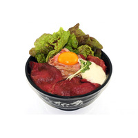 ソースも肉も2種類がミックス！伝説のすた丼屋が「W×Wローストビーフ丼」発売 画像